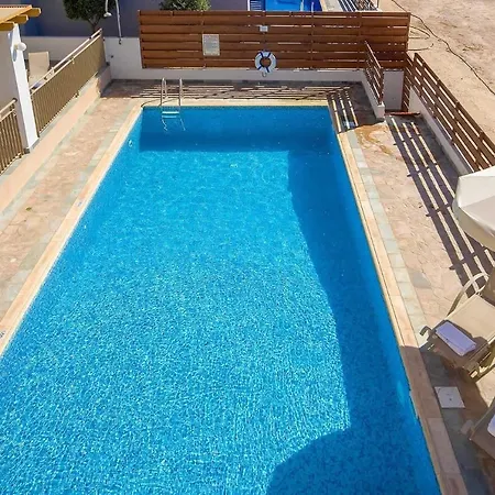 Villa Luxury Coral Bay - Coral Olympus Hera - 4 Bedrooms - Private Swimming Pool - Distant Seaview