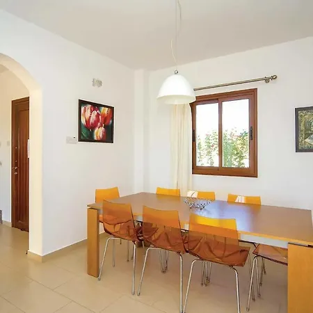Luxury Coral Bay - Coral Olympus Hera - 4 Bedrooms - Private Swimming Pool - Distant Seaview * Peyia